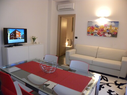 Venice Apartments Dante