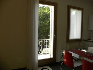 아파트, 침실 1개 (4 People) | 거실 | 위성 채널 시청이 가능한 42인치 평면 TV, LCD TV