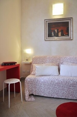 Minibar, desk, soundproofing, free WiFi - Agli Horti Sallustiani bed & breakfast (Rome)