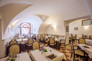 Restaurant - Hotel Portici Romantik & Wellness (Riva del Garda)