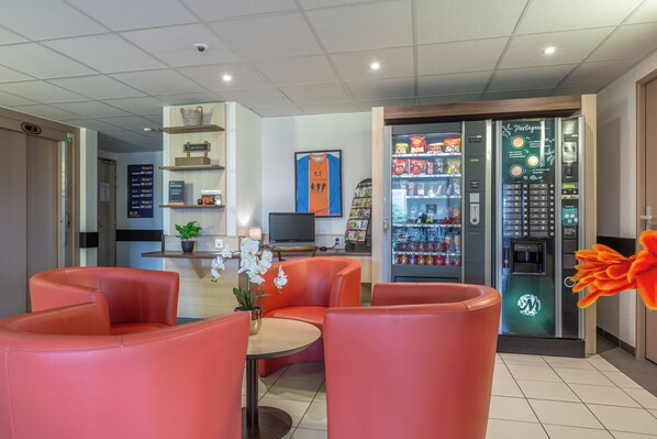 LCD TV - ACE Hôtel Châteauroux Déols (Deols)