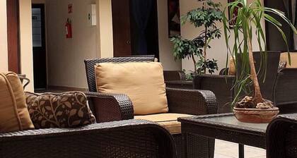 Uke Inn Hotel & Suites