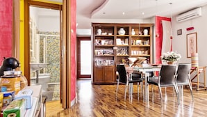 Unclassified image, 4 of 29, button - Orlando Innamorato B&B (Rome)