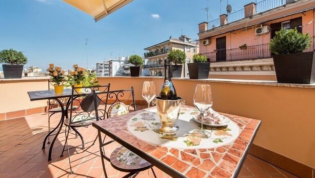Unclassified image, 1 of 29, button - Orlando Innamorato B&B (Rome)