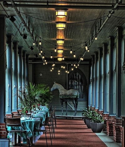 Roycroft Inn