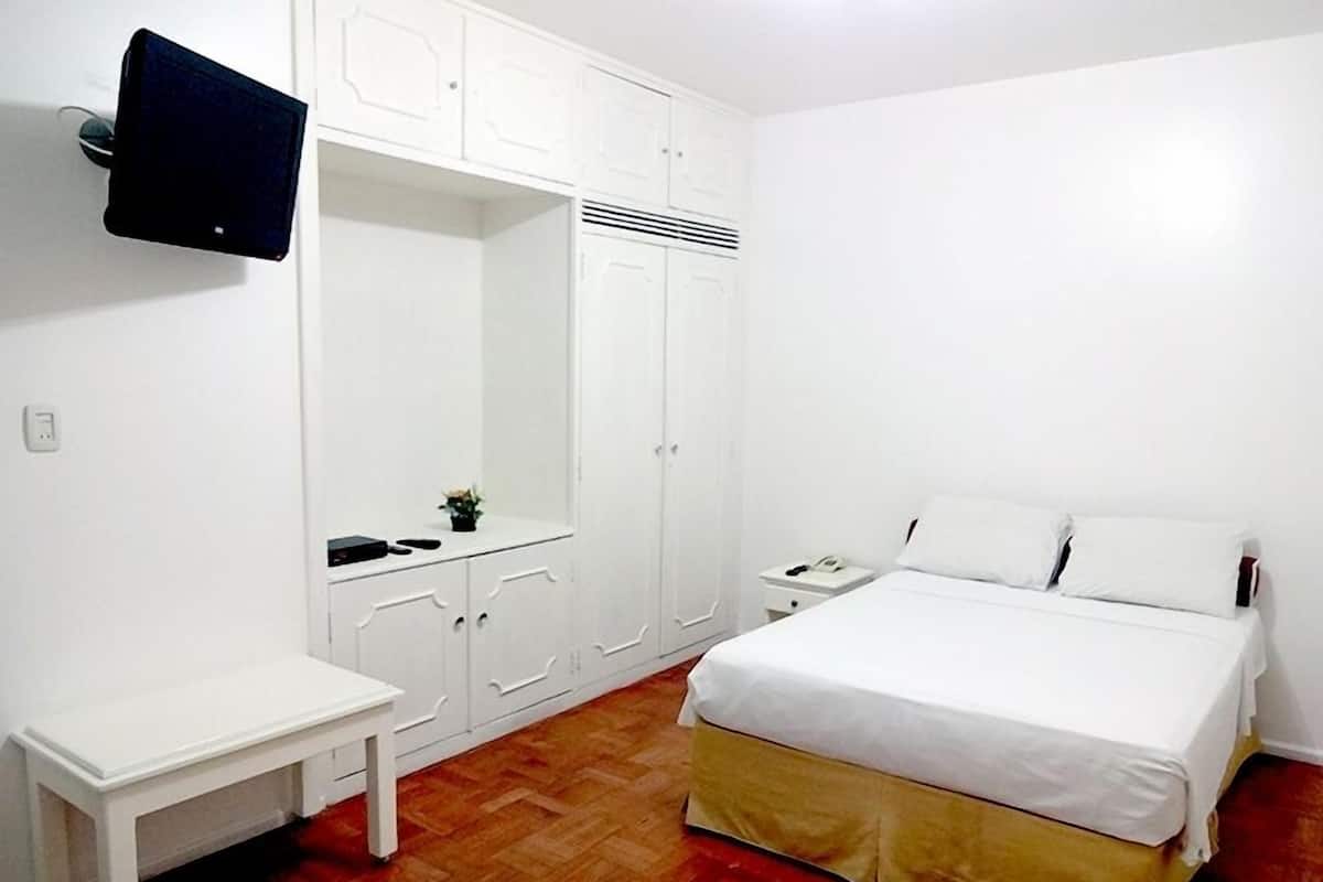 Standard Double Room | Minibar, WiFi (free)