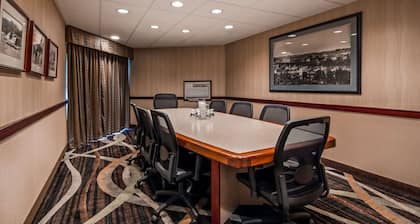 Best Western Plus Rivershore Hotel