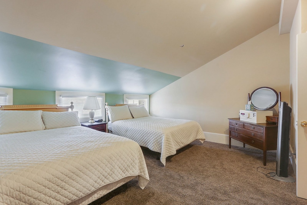 Grenoble House by null