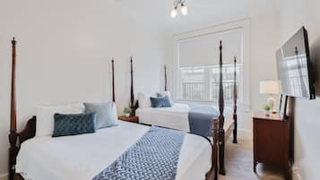 1 bedroom, premium bedding, pillow-top beds, in-room safe