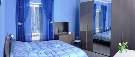 Bureau, fer et planche à repasser, Wi-Fi gratuit