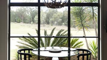 Villa Luxe, bain Ă  remous | Restauration dans la chambre