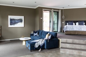 Premium bedding, minibar, iron/ironing board, free WiFi - Alure Stanthorpe (Mount Tully)