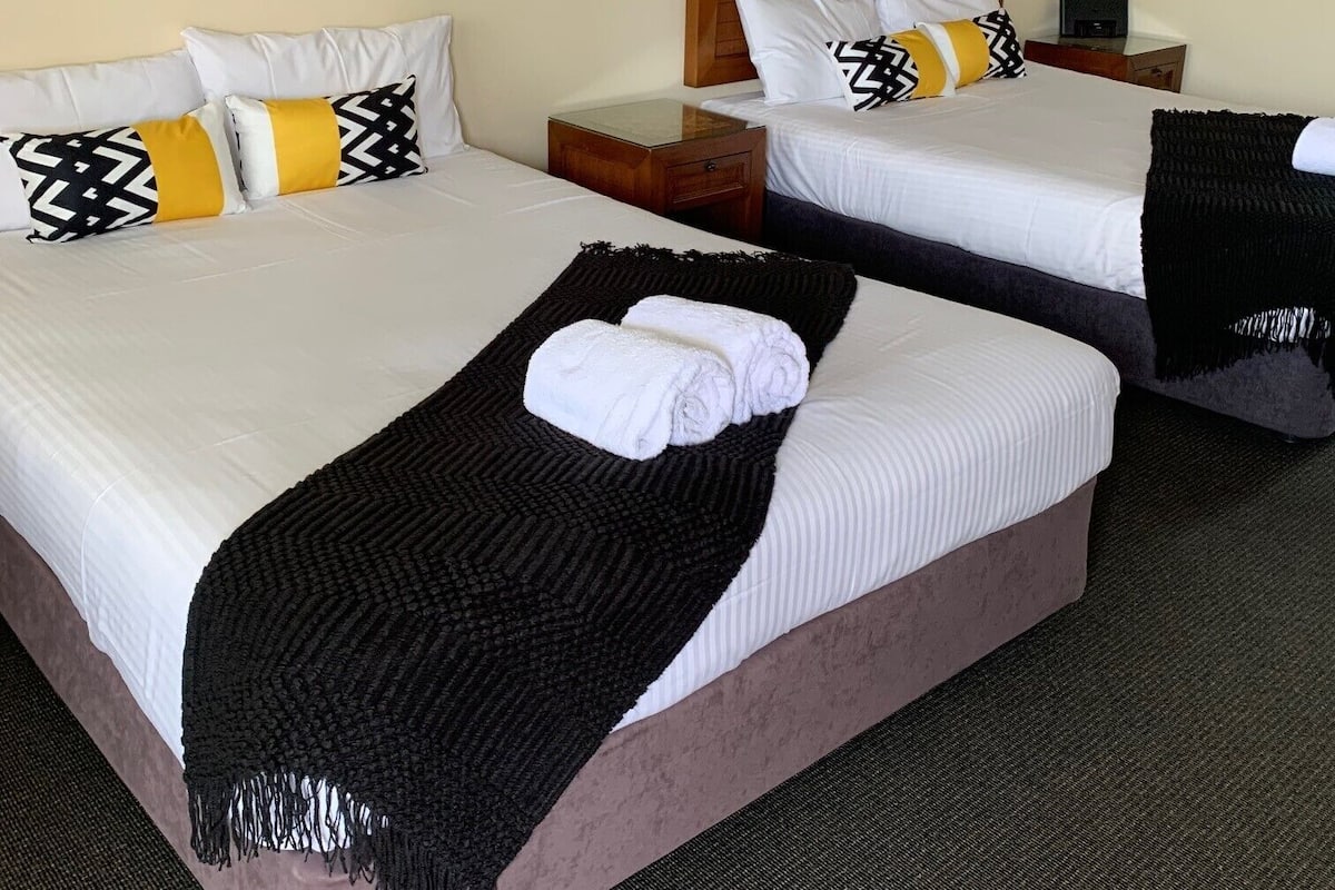 Camera Superior con 2 letti singoli | 1 camera, biancheria da letto di alta qualità, una scrivania