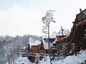 Interior entrance - Elf Resort Hotel (Pyeongchang)