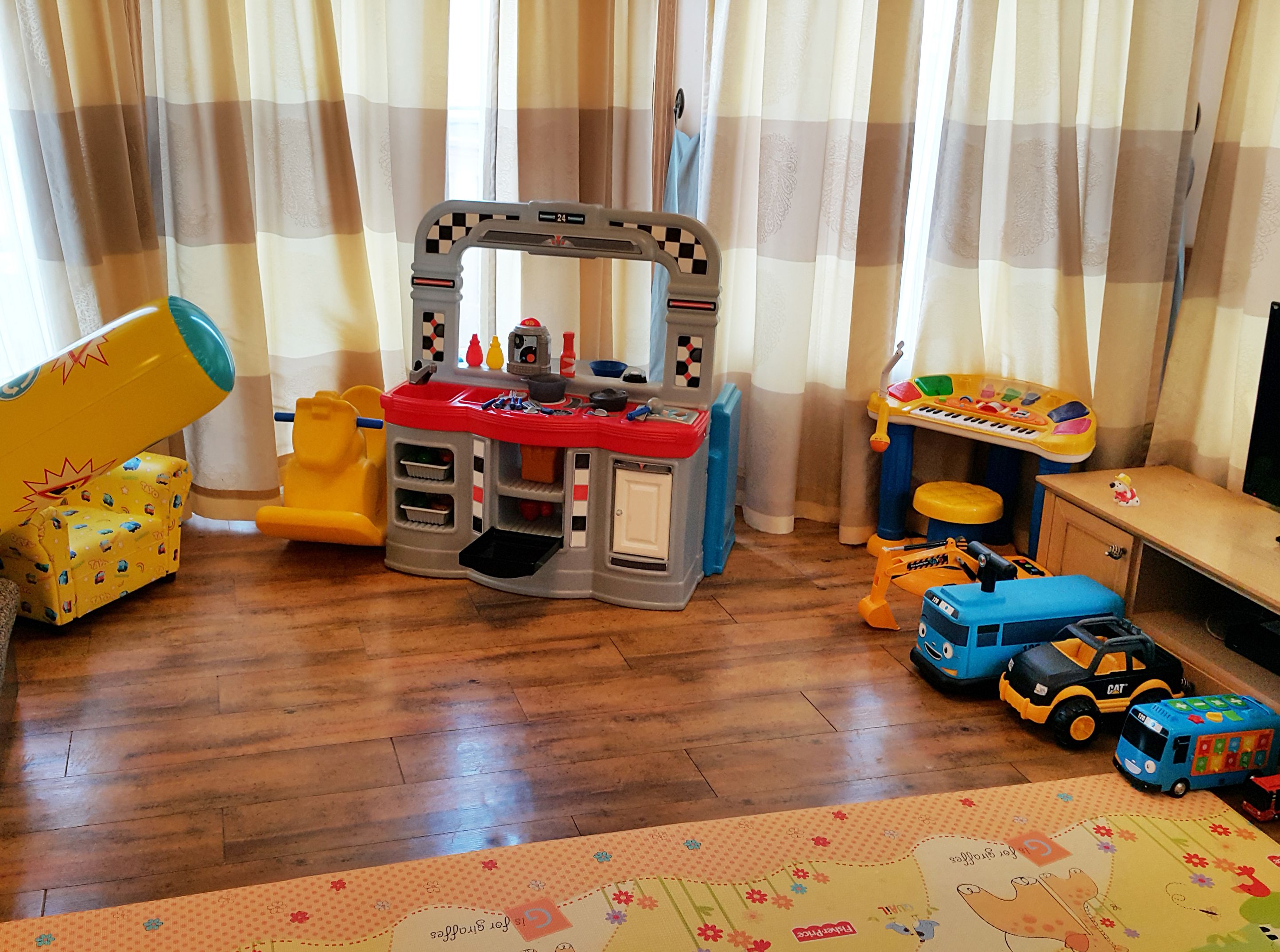 VIP Kids Deluxe Family  | Sängtillbehör av högsta kvalitet, individuell inredning och unika möbler