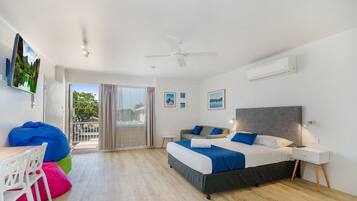 Familjestudio - pentry | Bäddmadrasser, individuell inredning, unika möbler och skrivbord