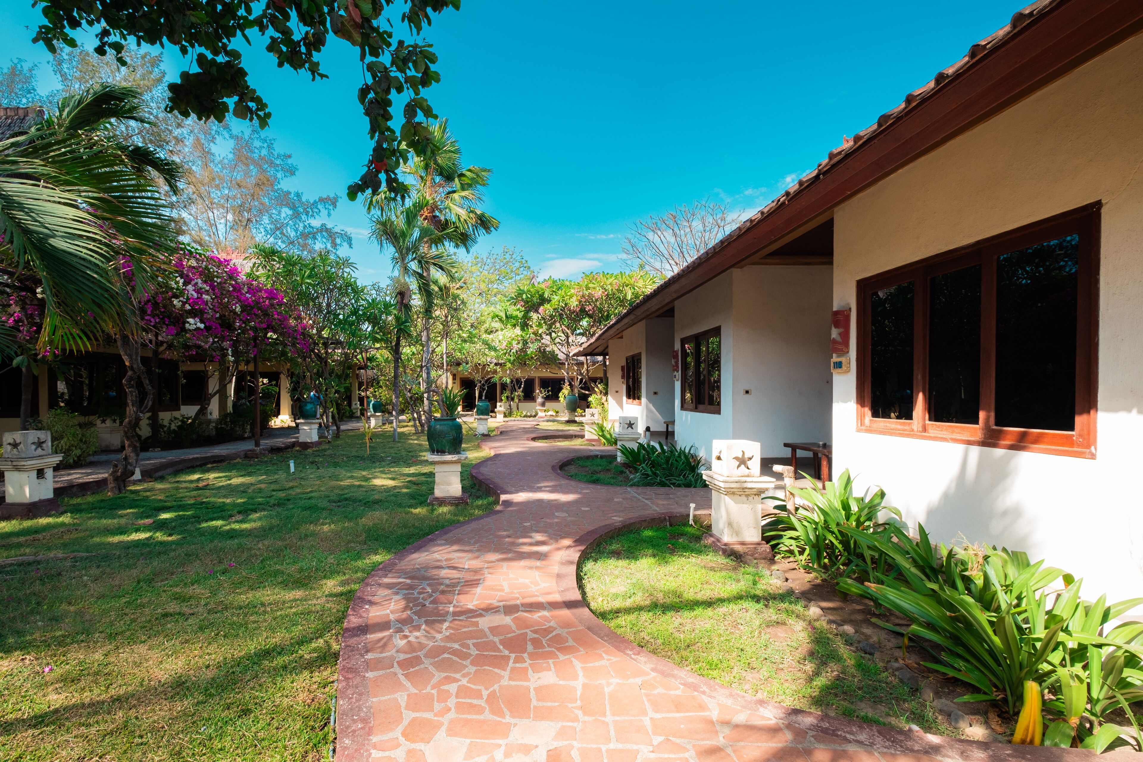 standard double room | view from room