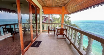 Bounty Resort