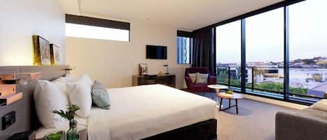 Executive Suite, Balcony | In-room safe, blackout drapes, soundproofing, iron/ironing board