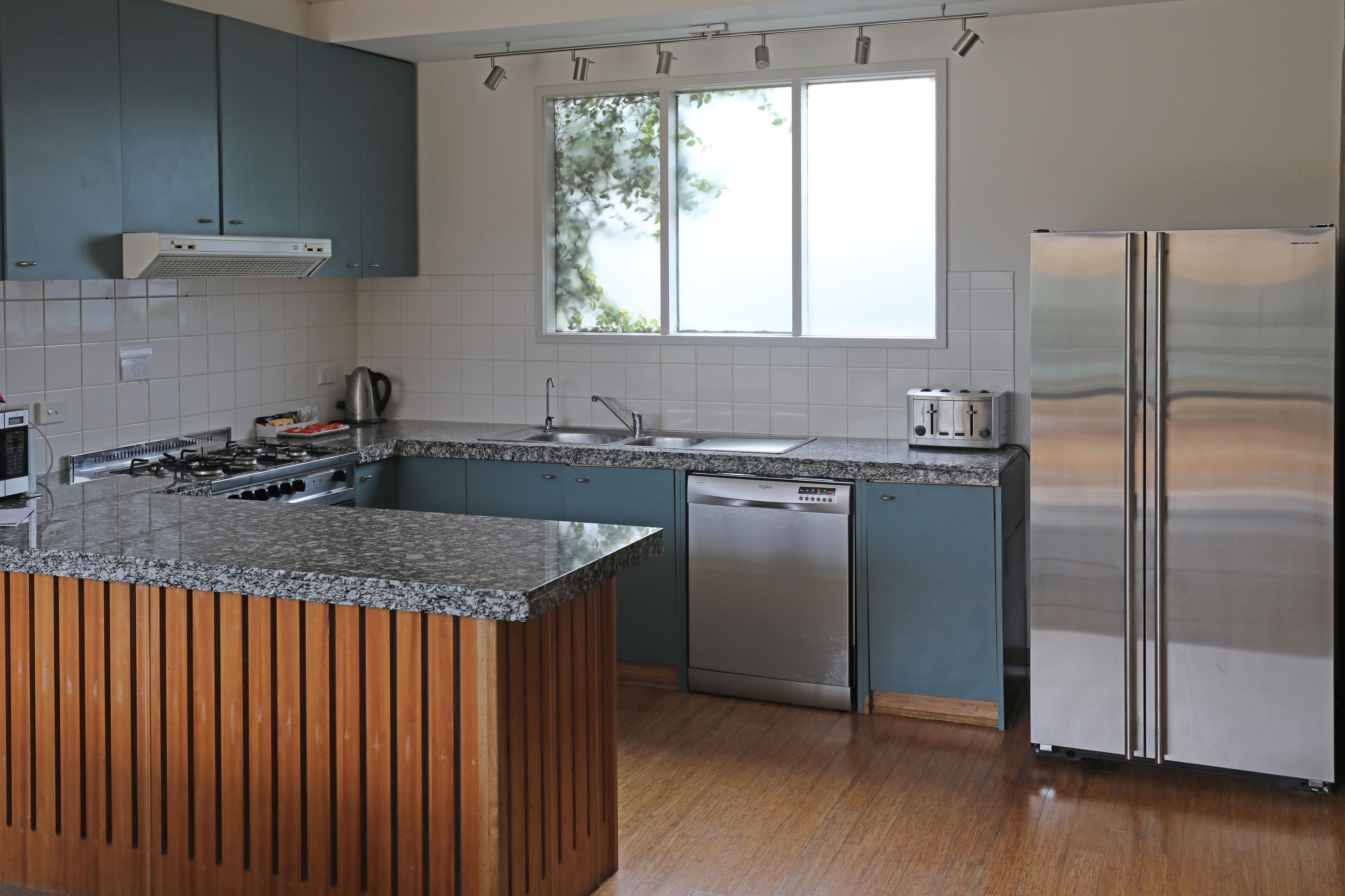 premium house, 4 bedrooms | private kitchen | fridge, coffee/tea maker, electric kettle