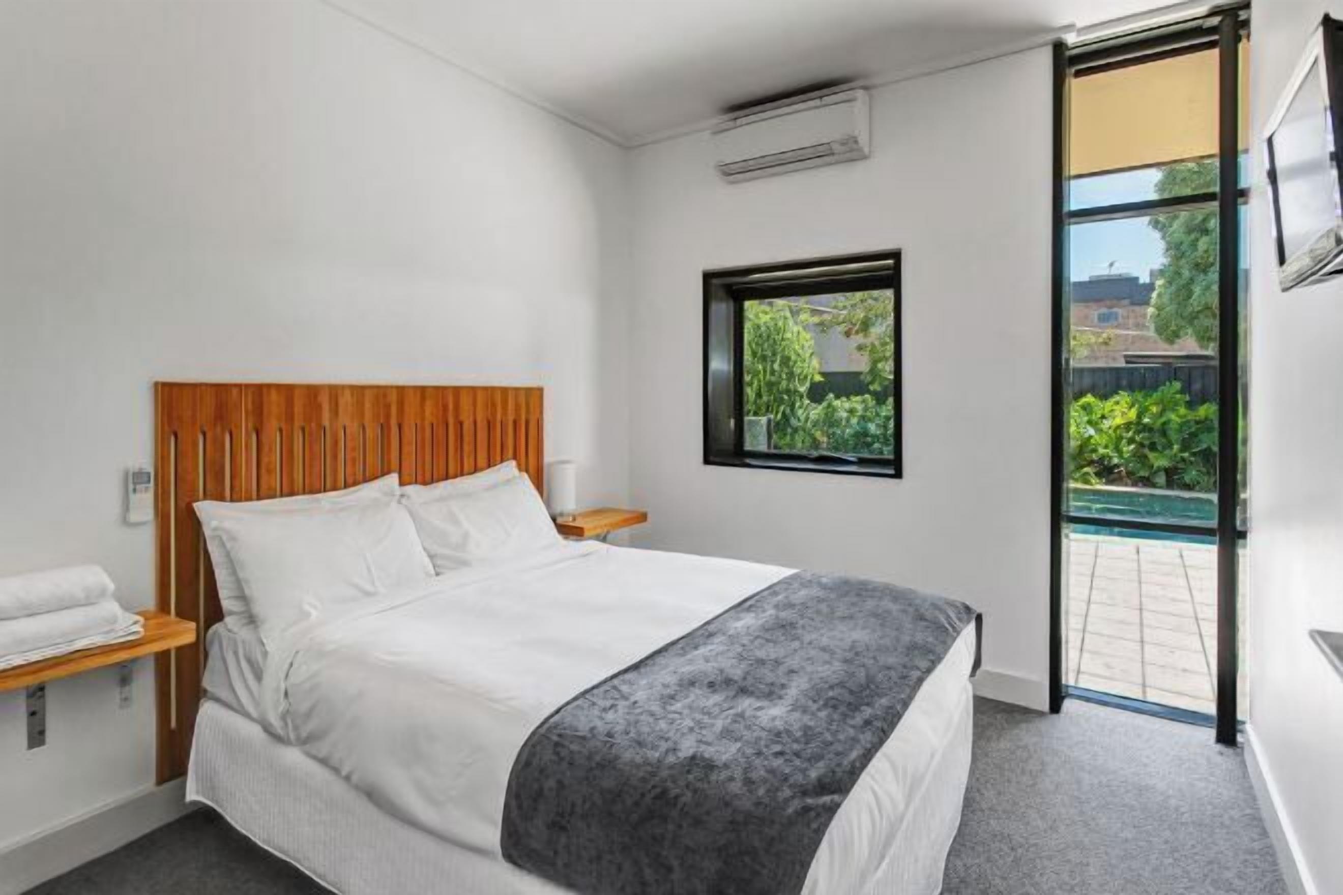 Minibar, individually decorated, blackout curtains, iron/ironing board