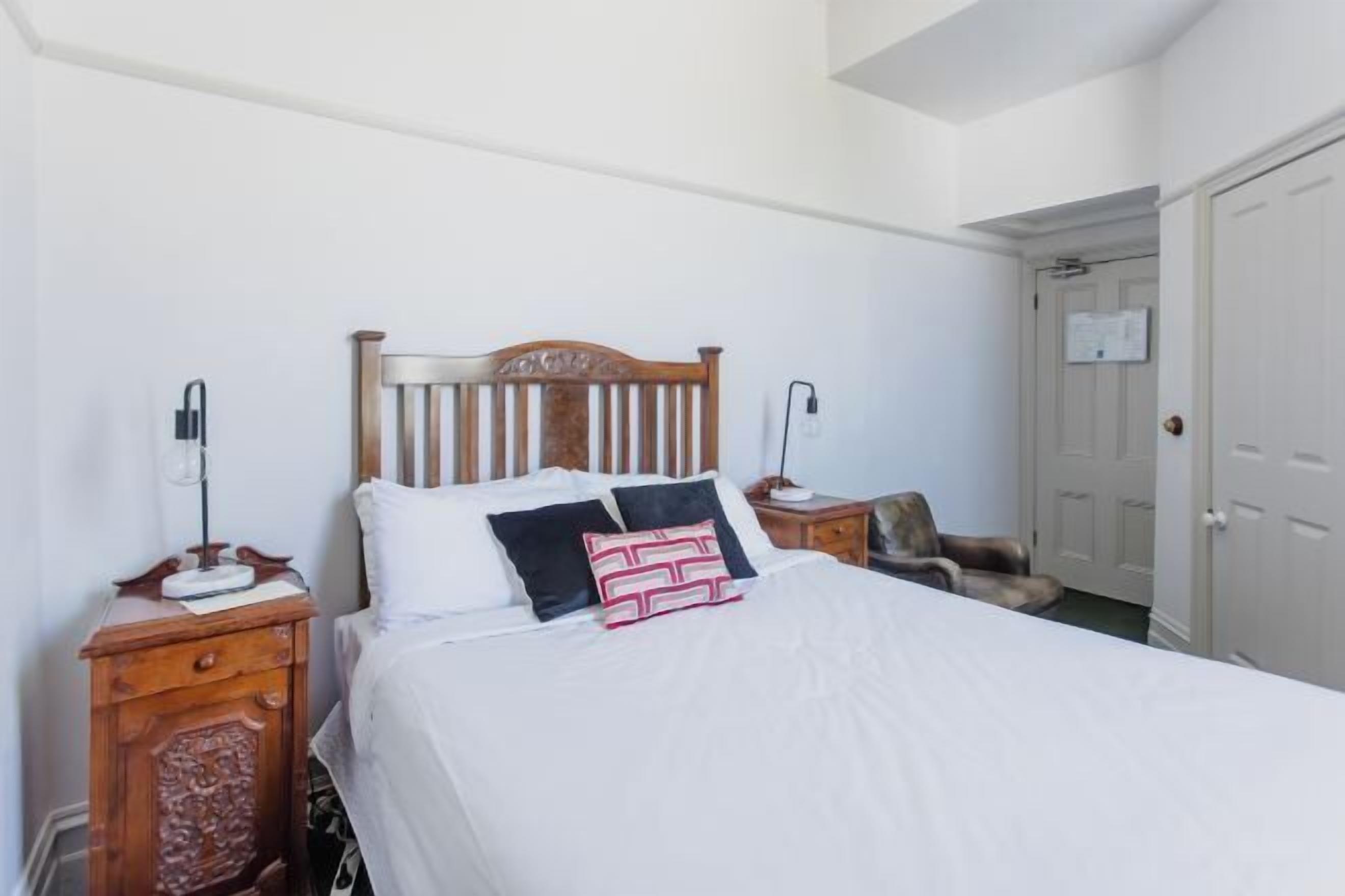 Minibar, individually decorated, blackout curtains, iron/ironing board