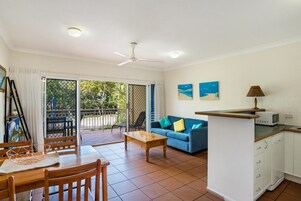 42-cm flat-screen TV with digital channels, TV