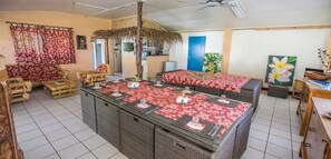 Lunsj og middag serveres