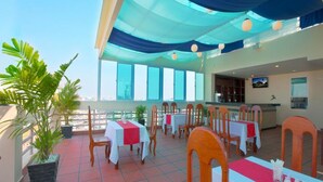Lunch and dinner served - Kirirom Crystal Hotel (Phnom Penh)