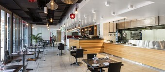 Oaks Darwin Elan Hotel