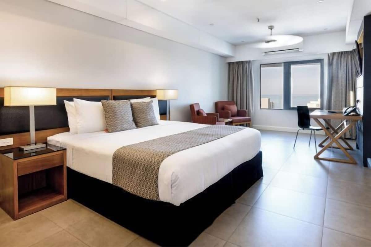 1 chambre, coffres-forts dans les chambres, fer et planche Ă repasser