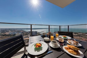 1 bedroom, in-room safe, iron/ironing board, cribs/infant beds