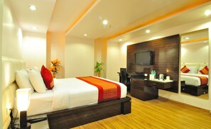Deluxe Room - Hotel Elegance New Delhi Railway (New Delhi)