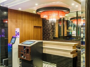 Quầy tiếp tân