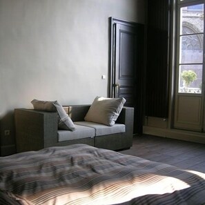 Flat-screen TV - Dusk Till Dawn (Mechelen)