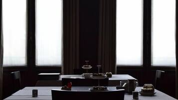 Petit déjeuner compris tous les jours