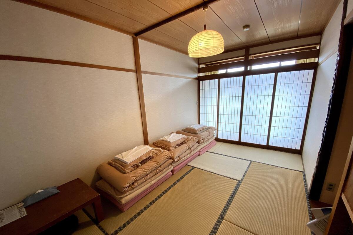 트래디셔널룸, 금연 (Japanese-Style, Shared Bathroom)
