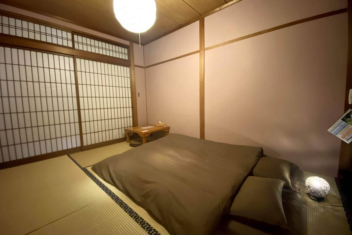 Chambre Double Tradition (With Shared Bathroom)