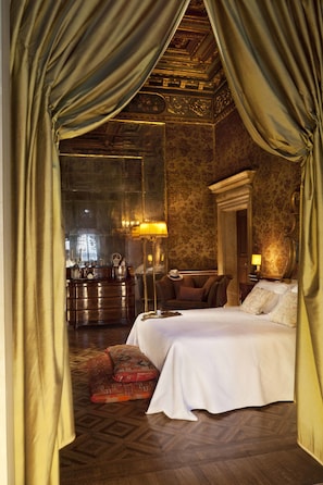 Habitación doble ( Prestige Del Doge) | Ropa de cama de alta calidad, edredón y minibar