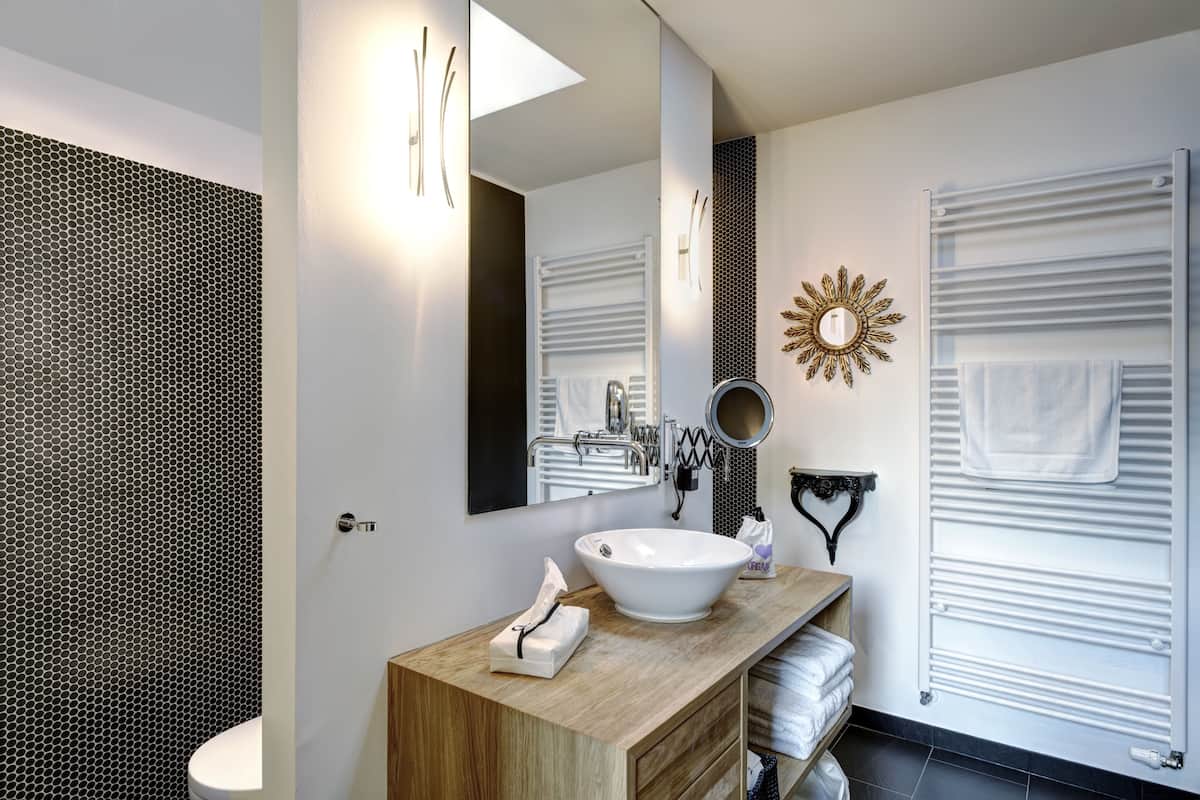 penthouse, 2 bedrooms, terrace | bathroom | separate bathtub and shower, deep-soaking bathtub, rainfall showerhead