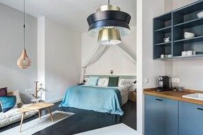 Family Apartment, 2 Bedrooms | Premium bedding, in-room safe, laptop workspace, blackout drapes - Gorki Apartments Berlin (Berlin)