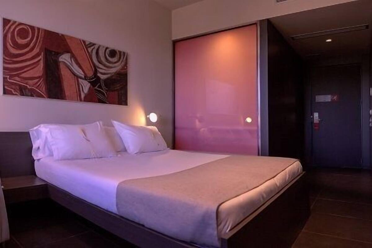 Habitación doble | Caja de seguridad en la habitación, escritorio y cunas gratuitas