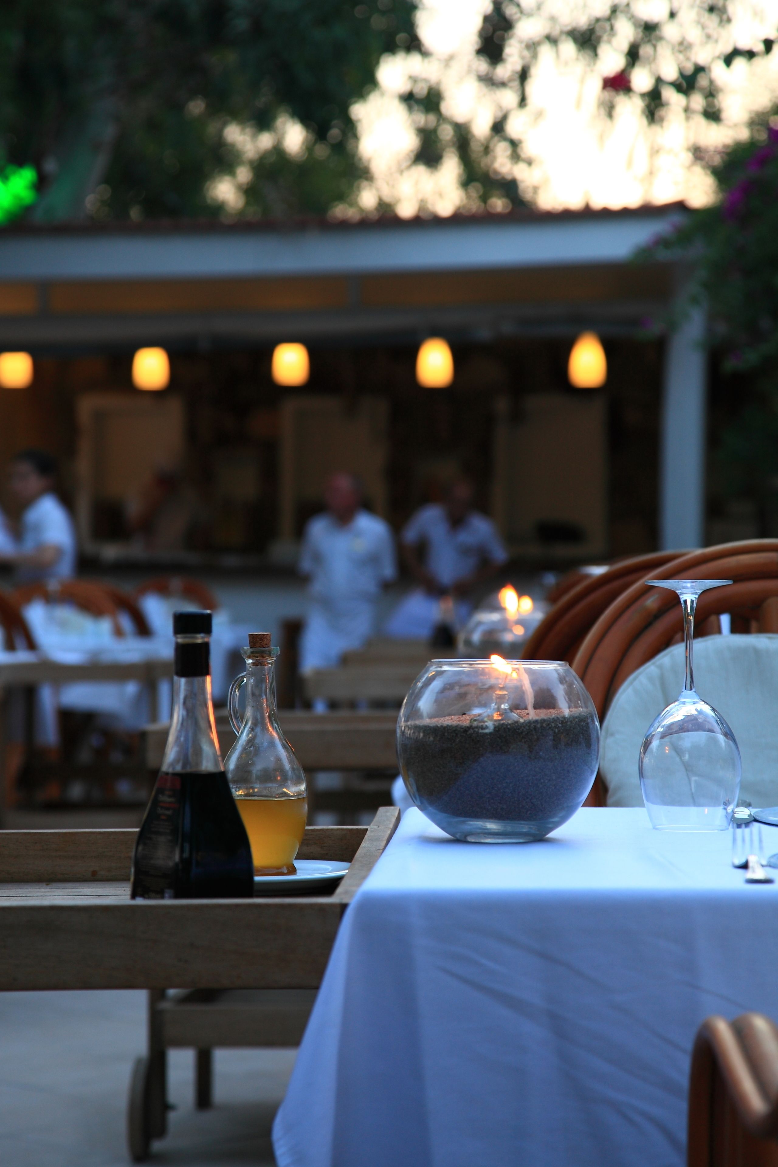 breakfast, lunch, dinner served; al fresco dining