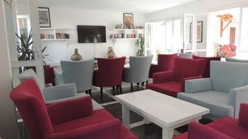 Sala de estar en el lobby