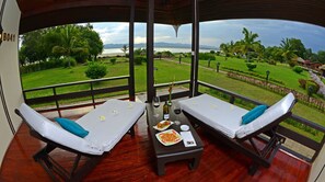 Deluxe Room, River View | Balcony