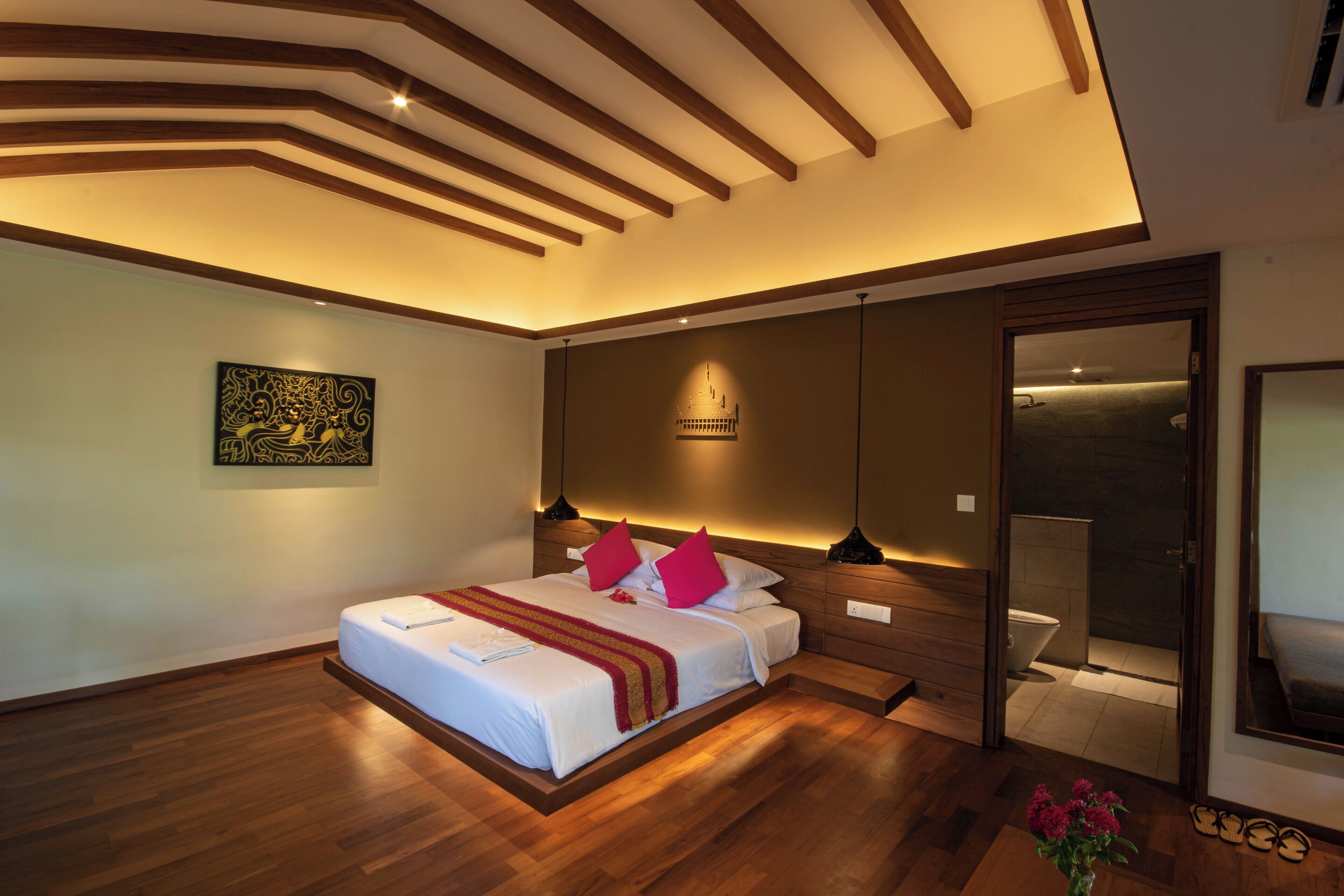 garden view suite | minibar, in-room safe, individually decorated, individually furnished