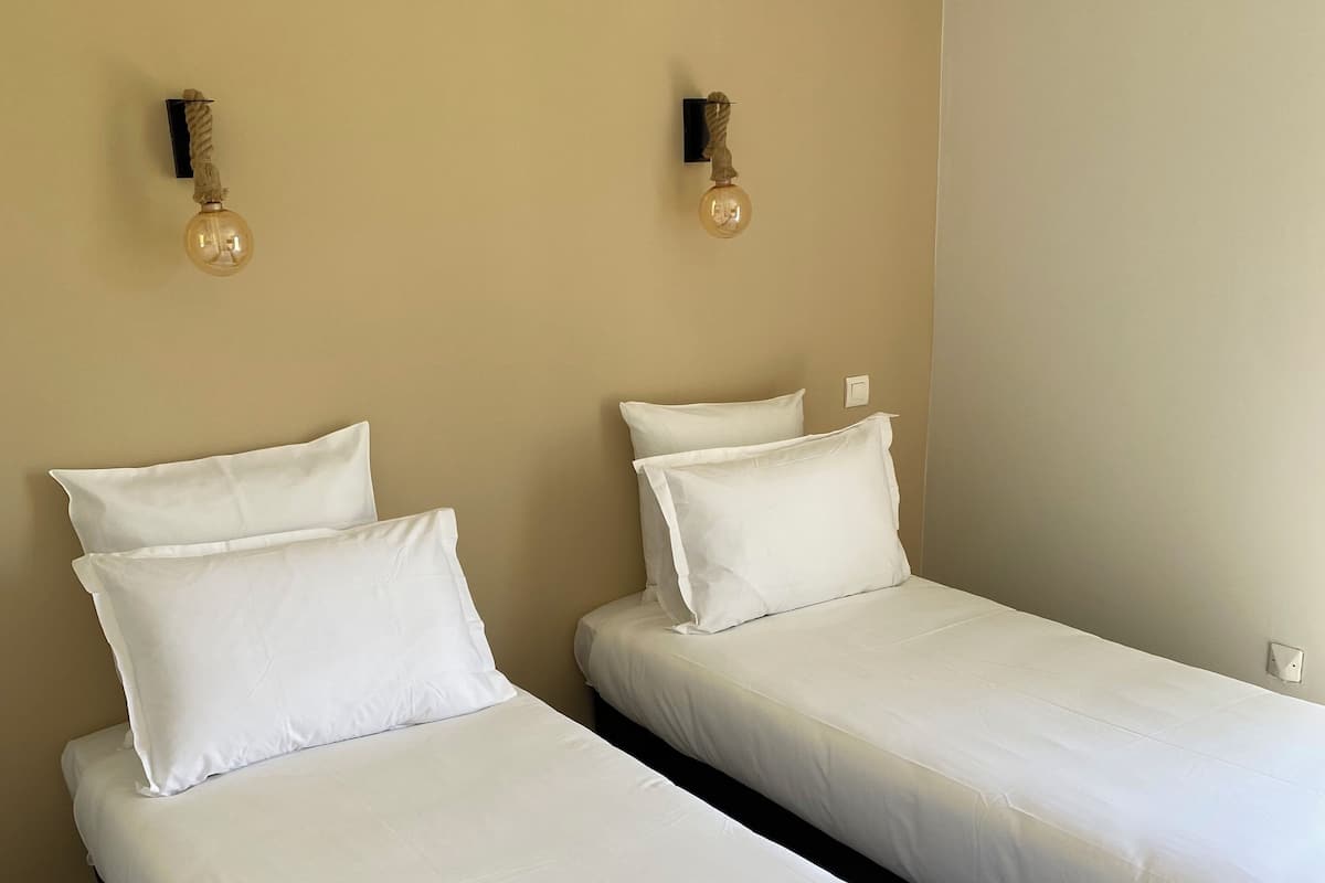 Room, 2 Twin Beds | 1 bedroom, premium bedding, Select Comfort beds, in-room safe