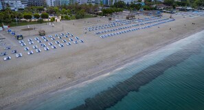 On the beach, beach shuttle, beach cabanas, sun-loungers - Kahya Hotel  (Alanya)
