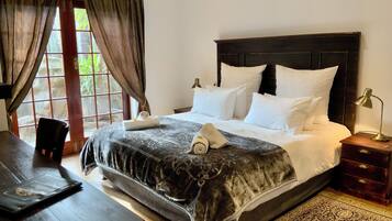 King or Single Beds en-suite | Iron/ironing board, free WiFi, bed sheets