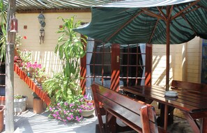 Tempat makan outdoor